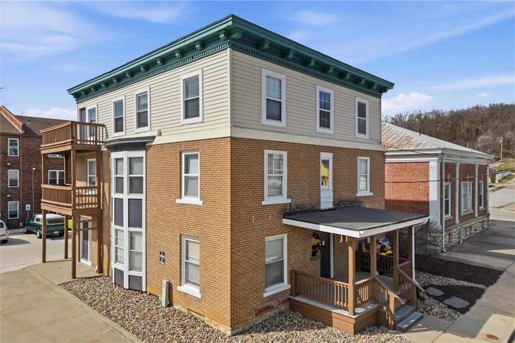 Photo of 106 SARATOGA Avenue
