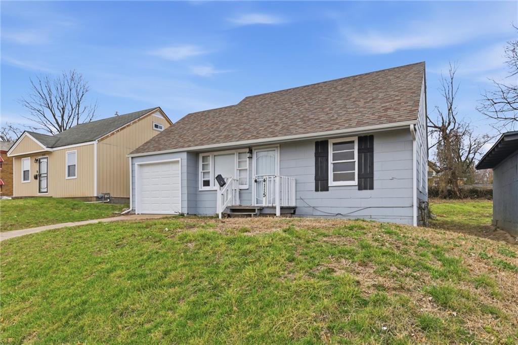 Photo 4 of 4115 E Linwood Boulevard