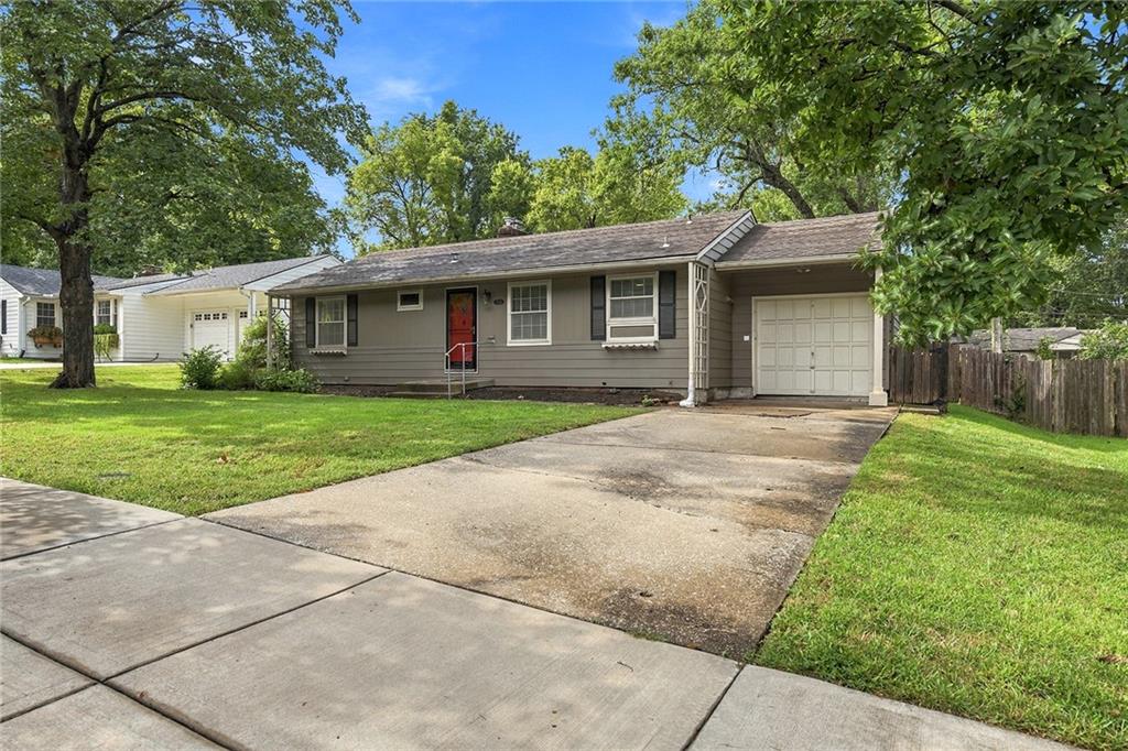 Photo 3 of 7208 Cherokee Drive