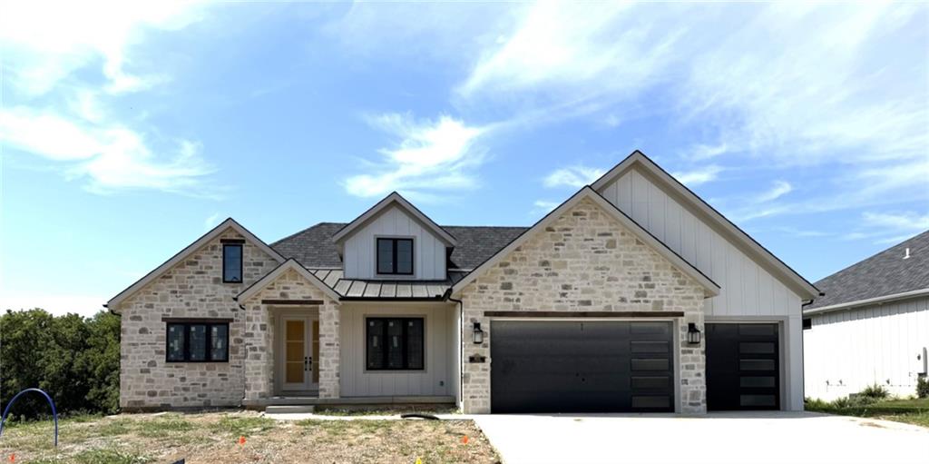 Photo of 8712 N LEWIS Avenue in Kansas City, MO
