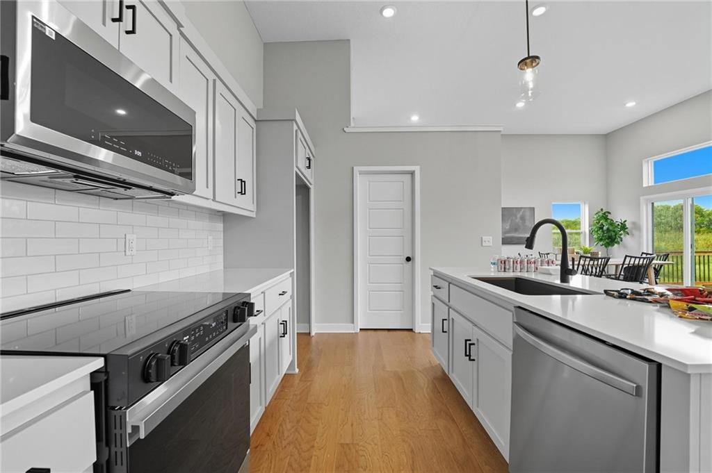 Photo 7 of 1322 S 4th Street E