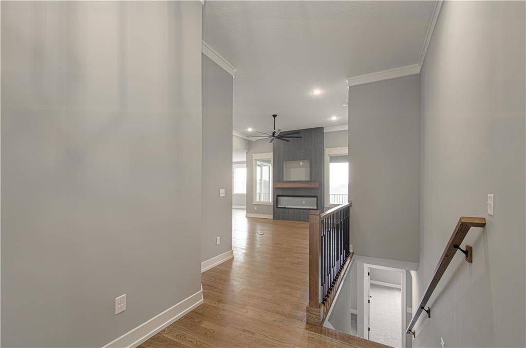 Photo 3 of 2316 Larkspur Lane