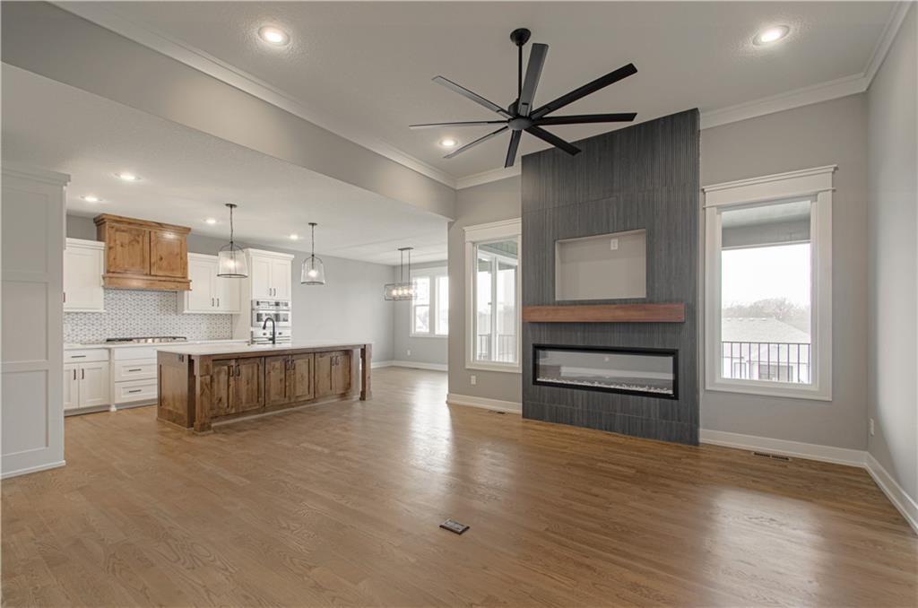 Photo 5 of 2316 Larkspur Lane