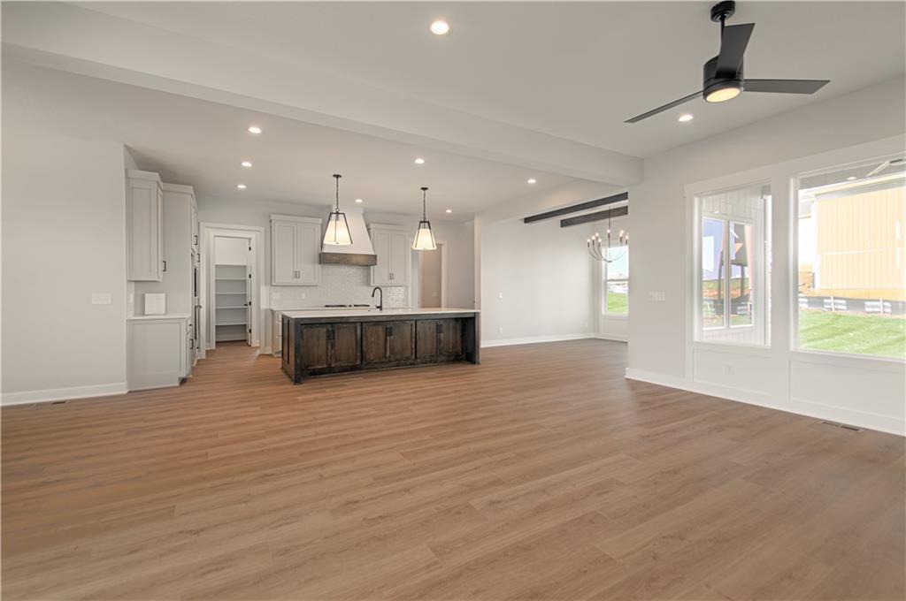 Photo 6 of 17218 S Heatherwood Street