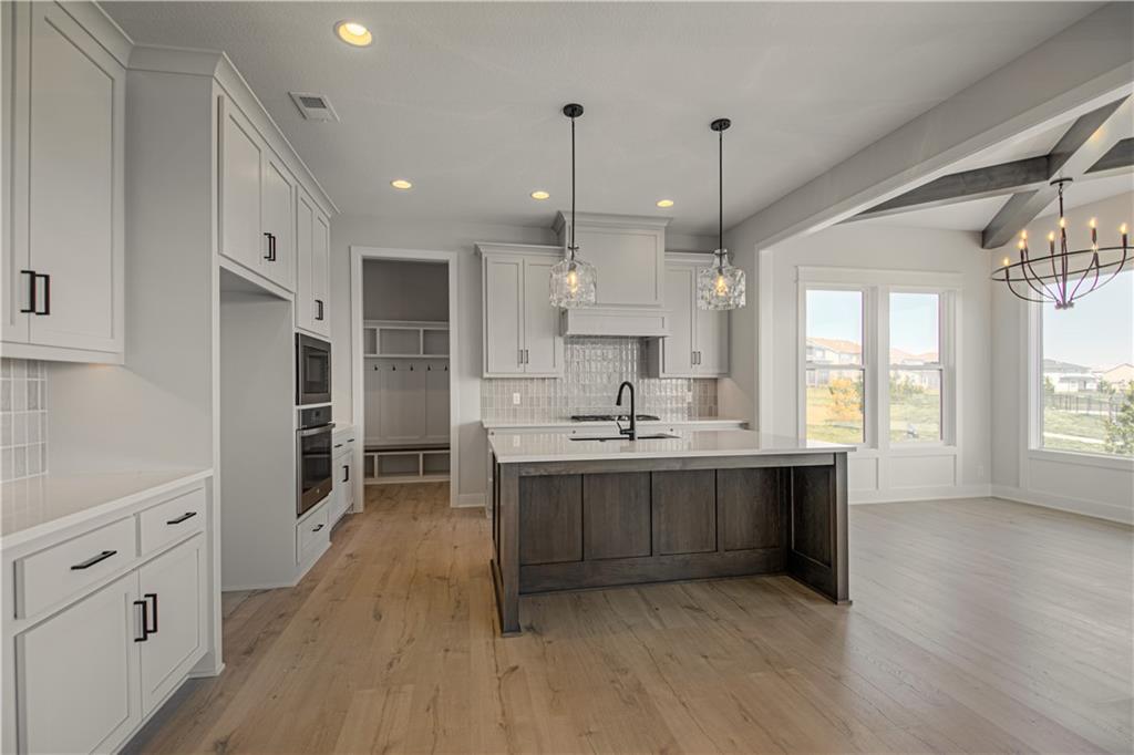 Photo 2 of 1813 SW Arbormist Drive