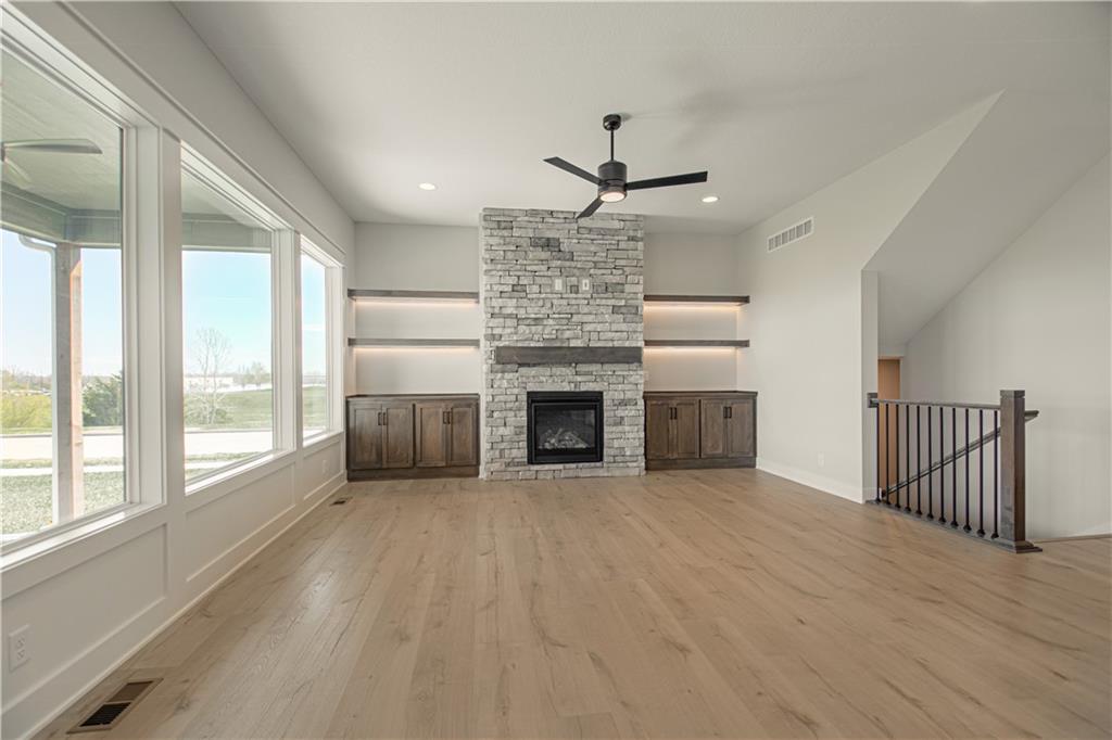 Photo 4 of 1813 SW Arbormist Drive