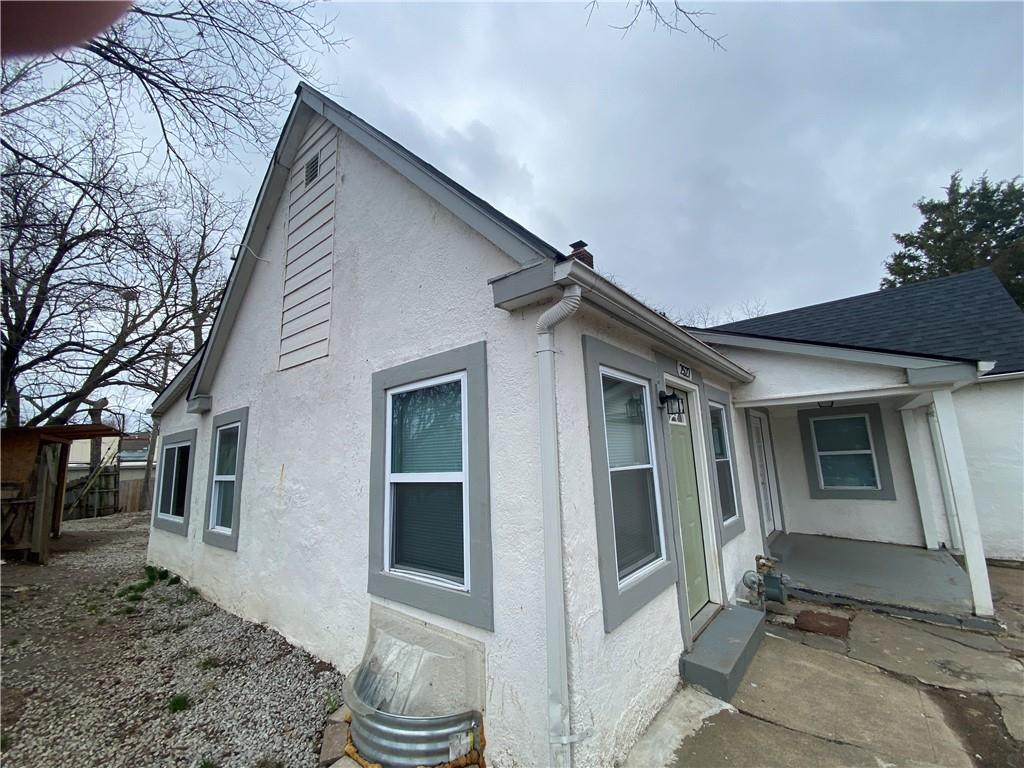 Photo 2 of 2527 Nebraska Avenue