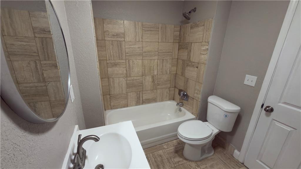 Photo 6 of 5610 Miami Avenue