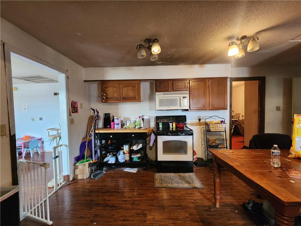Photo 7 of 40 Munger Avenue