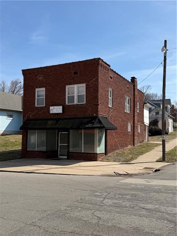 Photo 3 of 3002 Lafayette Street