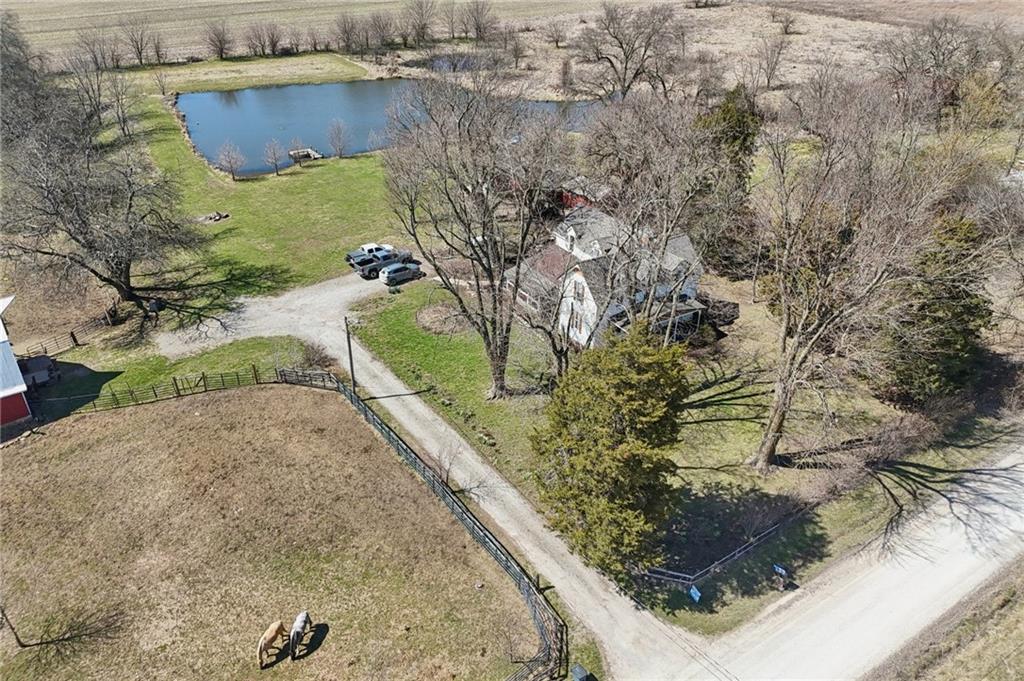 Photo 2 of 1031 NE 301 Road