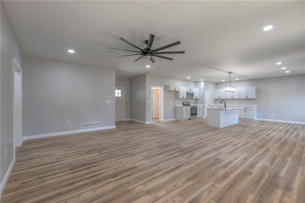 Photo 5 of 310 NE 51st Road