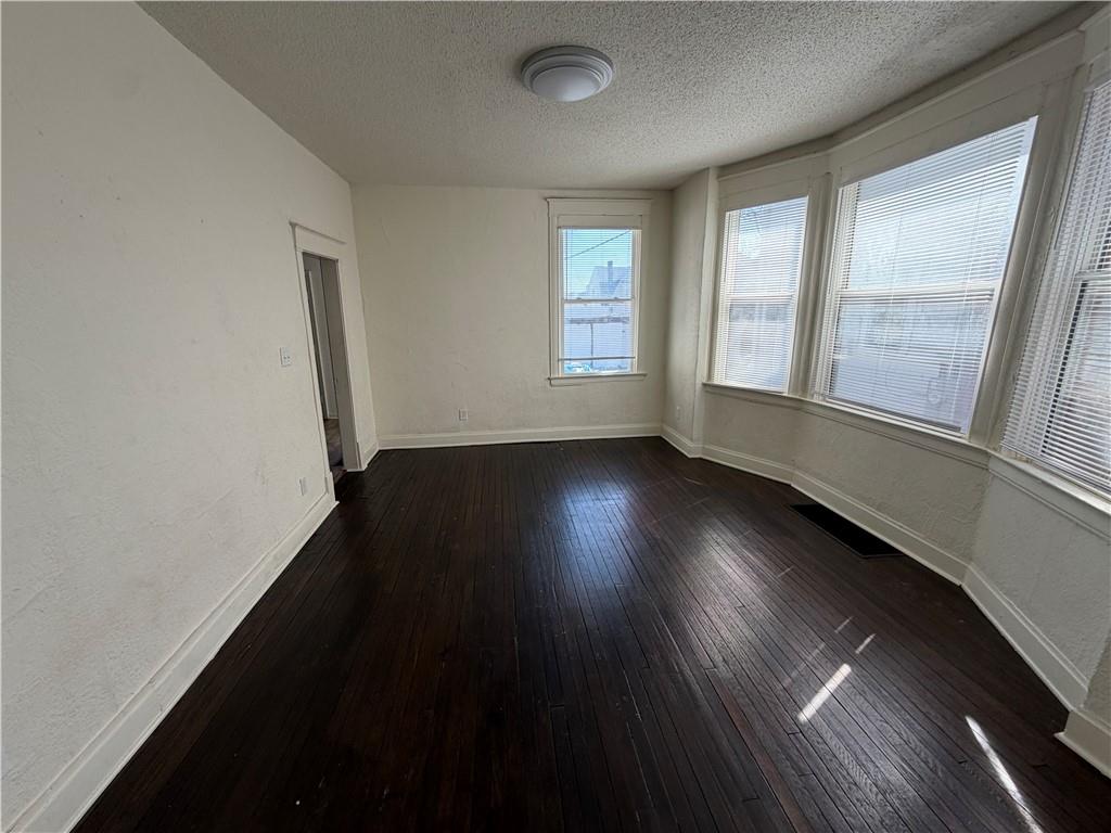 Photo 7 of 2611 Garfield Avenue