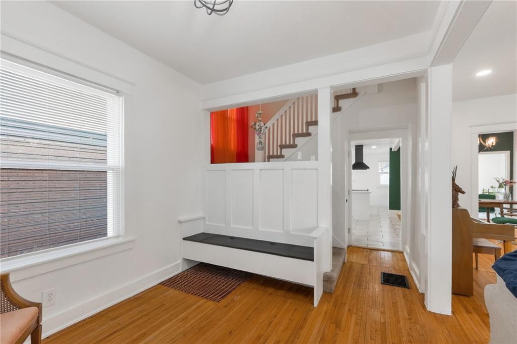 Photo 4 of 3232 E 28th Street