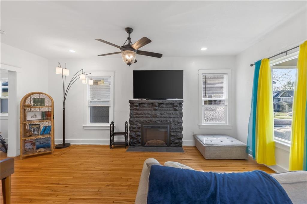 Photo 6 of 3232 E 28th Street