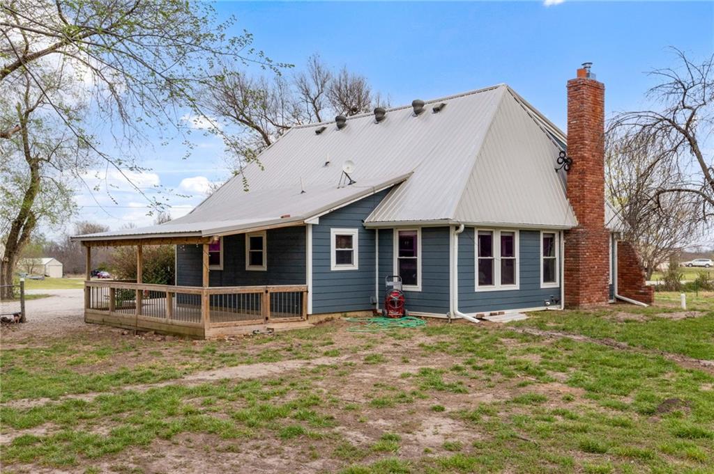 Photo 6 of 15112 NE County Road 243 N/A