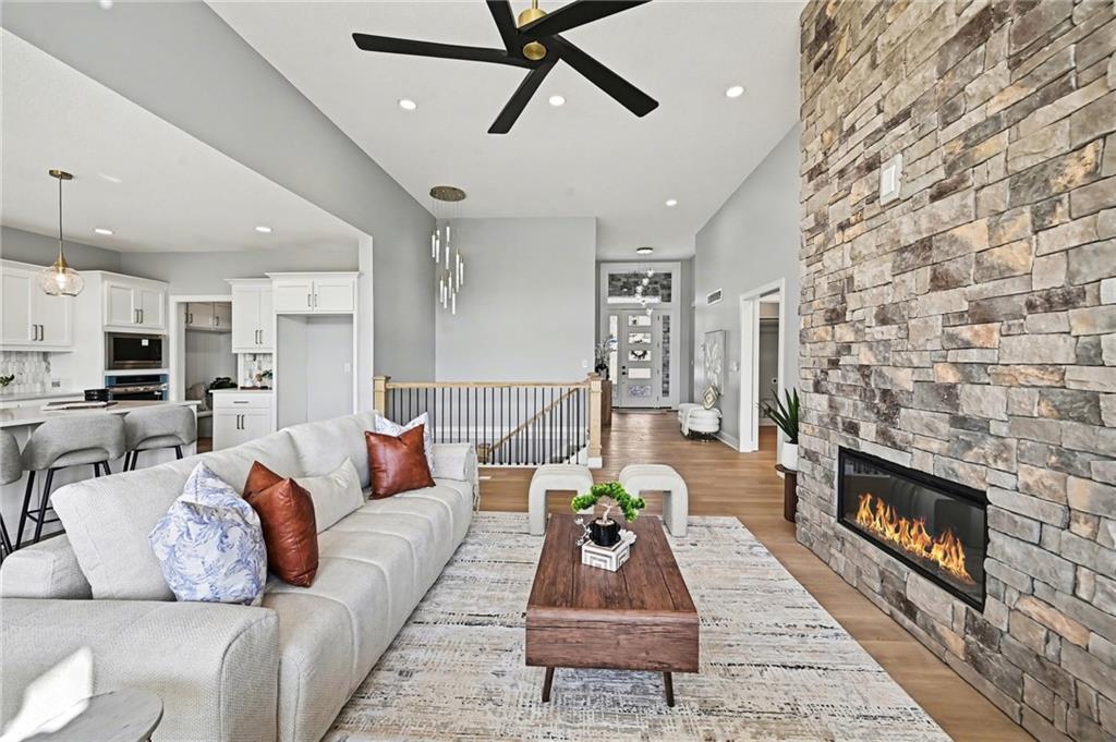 Photo 6 of 5021 Bradshaw Street