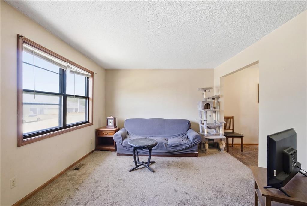 Photo 5 of 711 Park Street