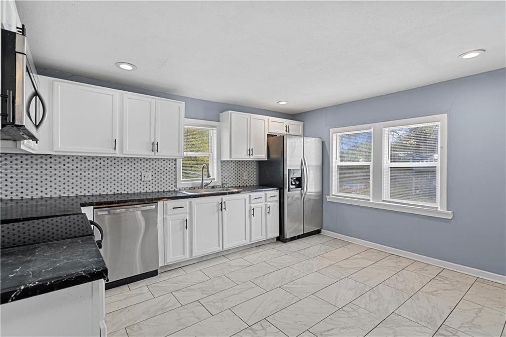 Photo 2 of 3868 E 59th Street