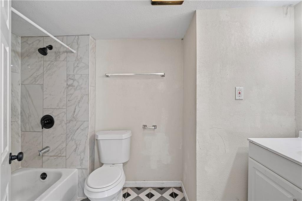 Photo 7 of 3868 E 59th Street