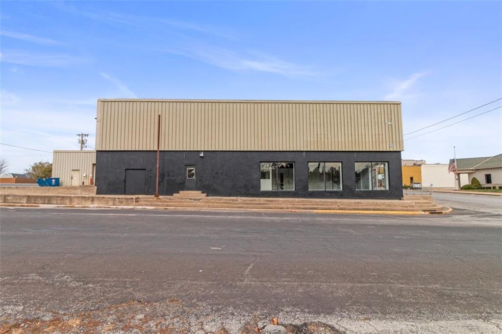 Photo of 225 S 2nd Street