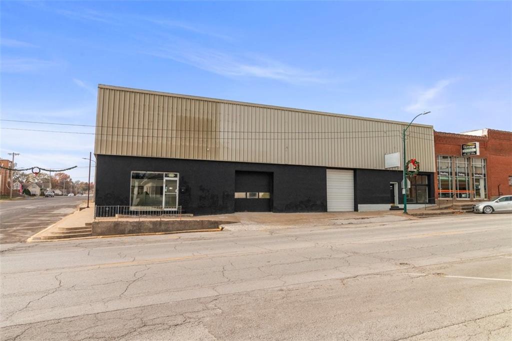 Photo 3 of 225 S 2nd Street