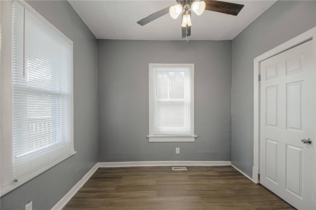 Photo 3 of 532 PARALLEL Avenue