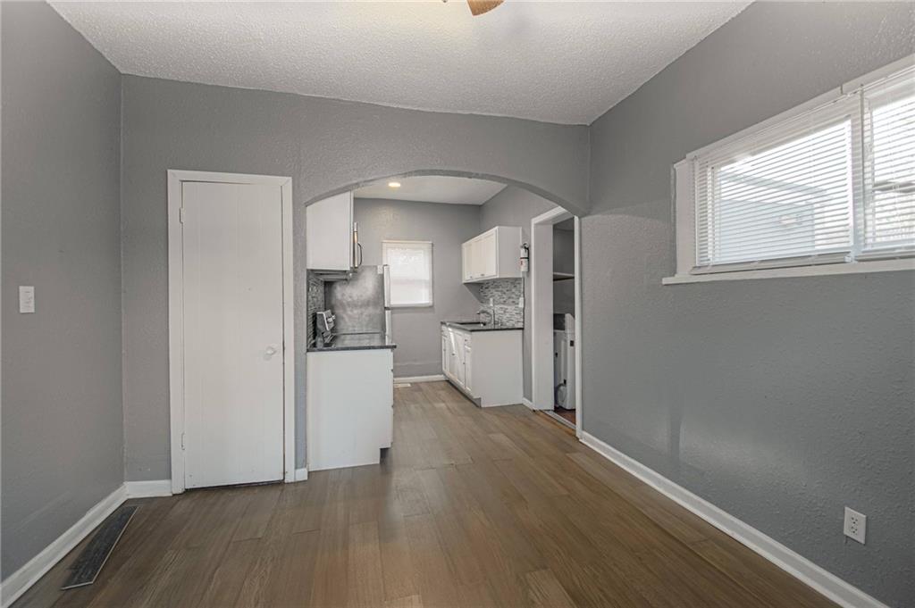 Photo 6 of 532 PARALLEL Avenue