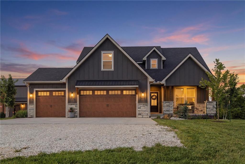 Photo 5 of 20143 Tonganoxie Drive