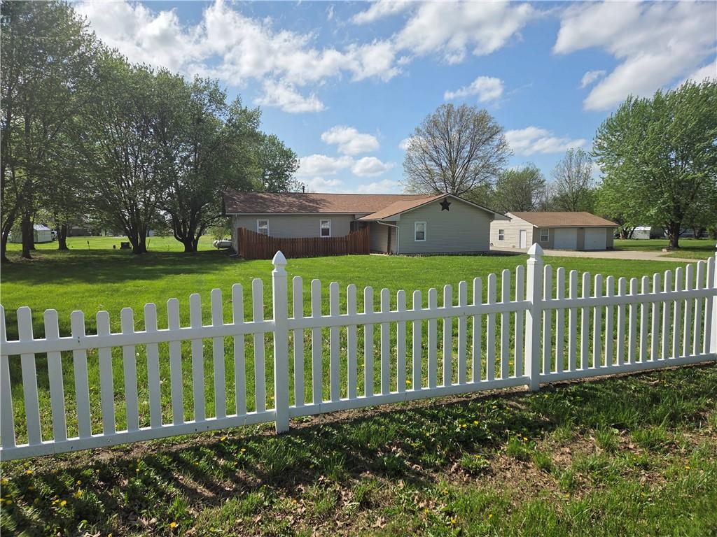 Photo 4 of 129 NW 251st Road