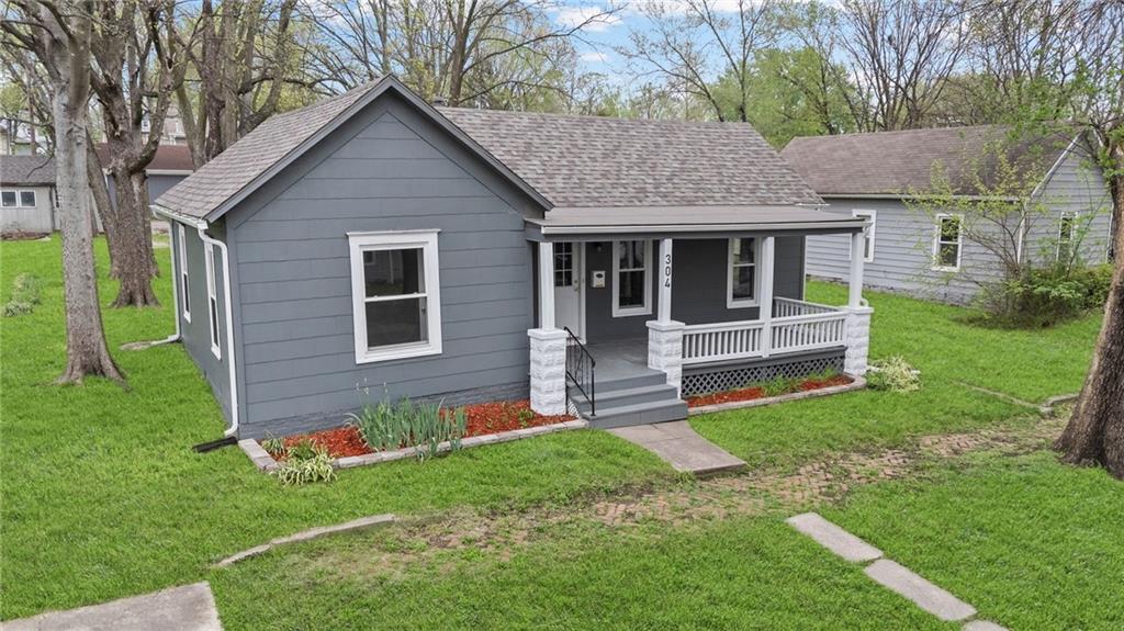 Photo 6 of 304 E Shawnee Street