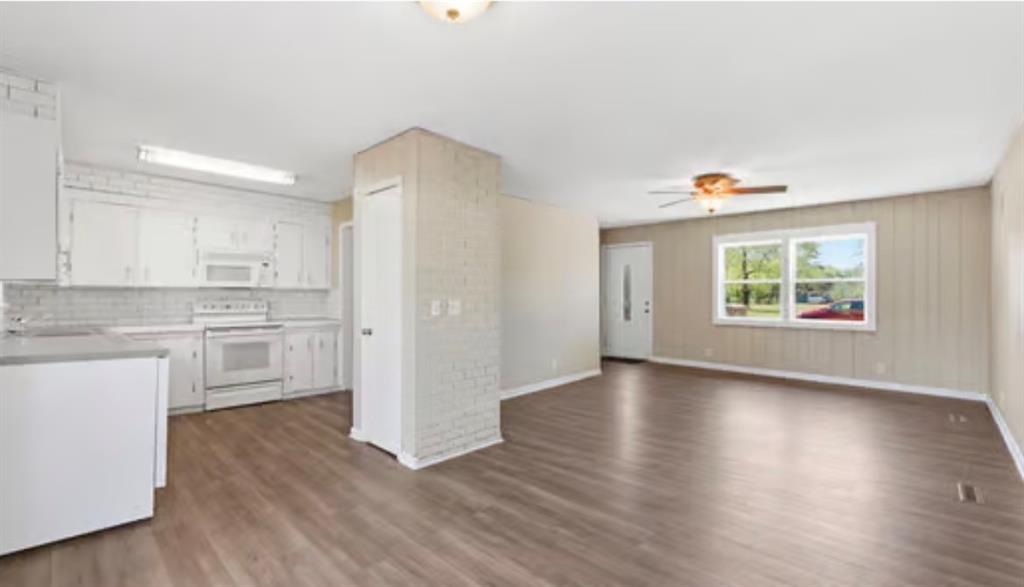 Photo 7 of 311 E Hatten Street
