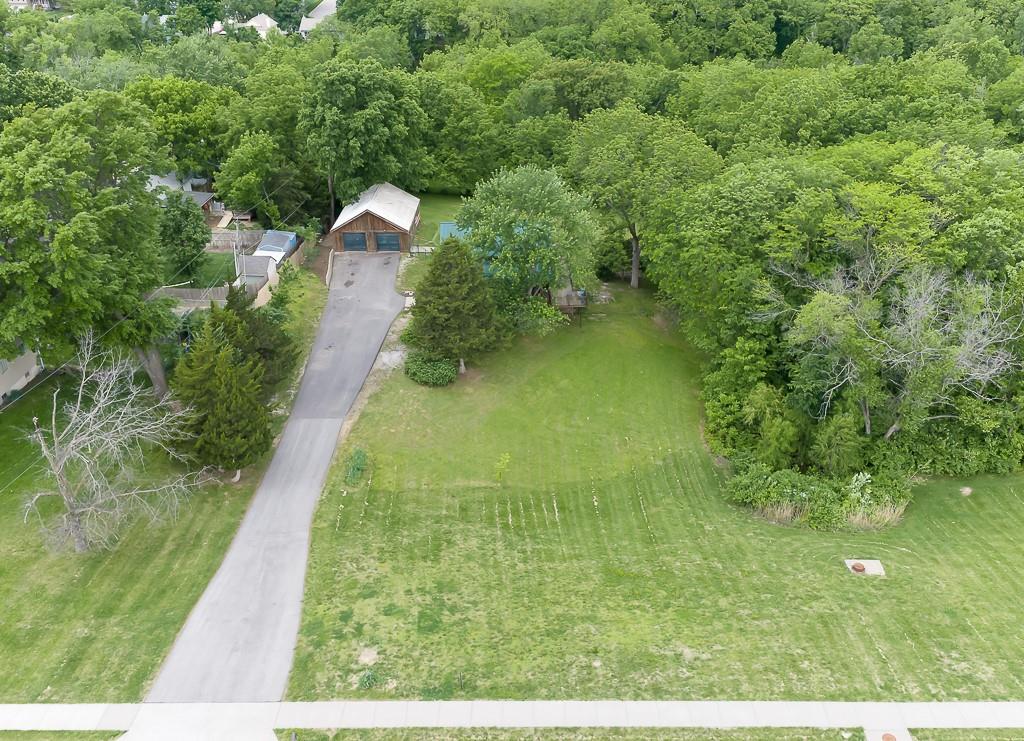 Photo 3 of 2906 Hutton Road