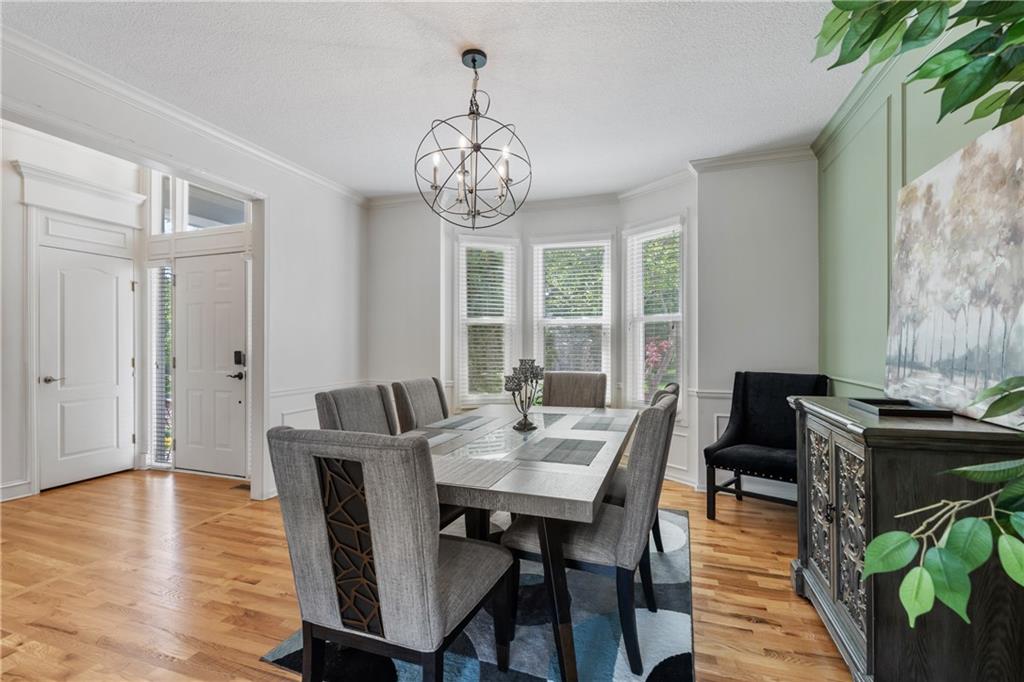 Photo 5 of 5712 W 146th Street