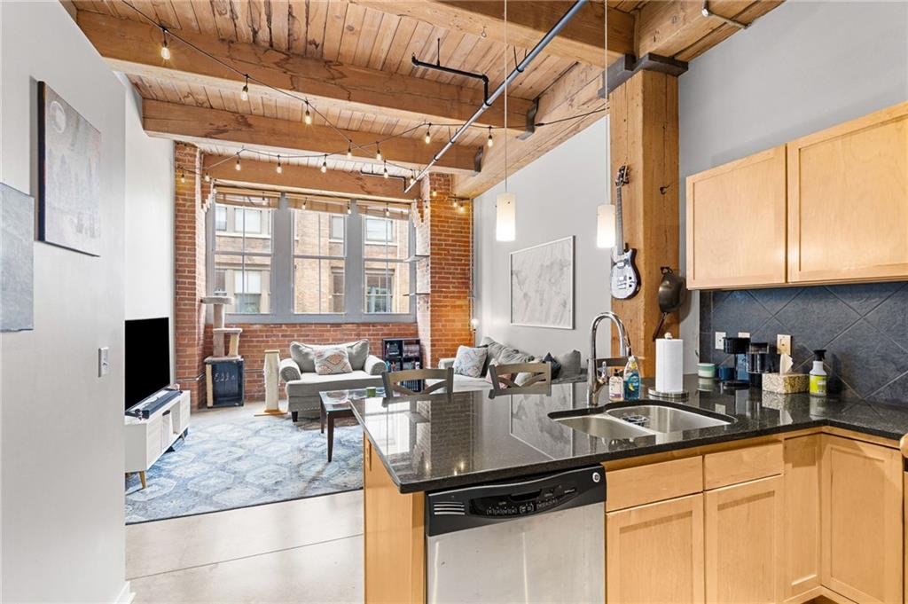 Photo 7 of 712 Broadway Boulevard #401