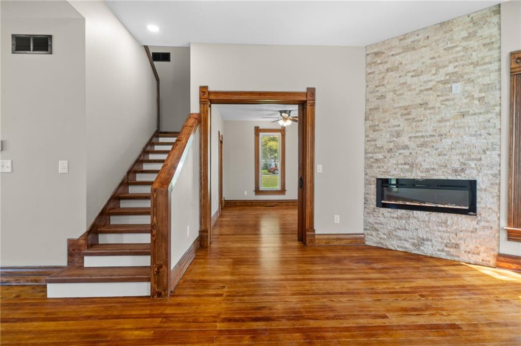 Photo 3 of 210 Winner Avenue