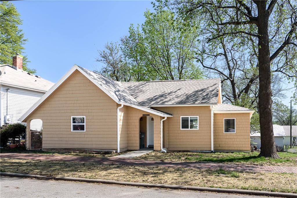 Photo of 811 Dakota Street