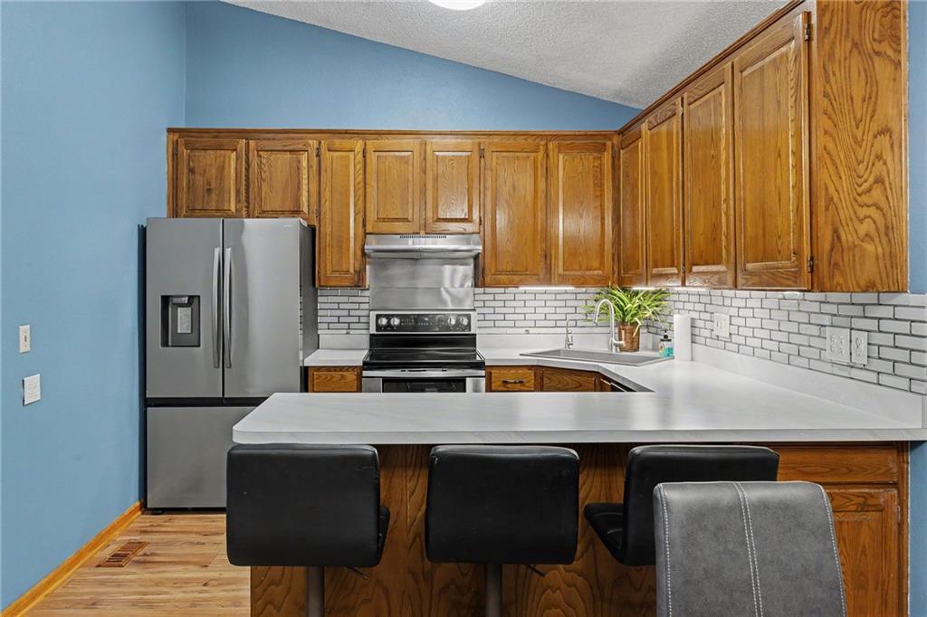 Photo 3 of 7004 N Fisk Court