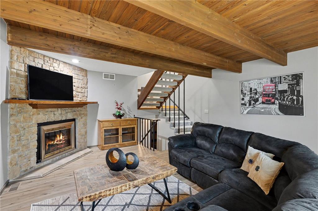 Photo 6 of 7004 N Fisk Court