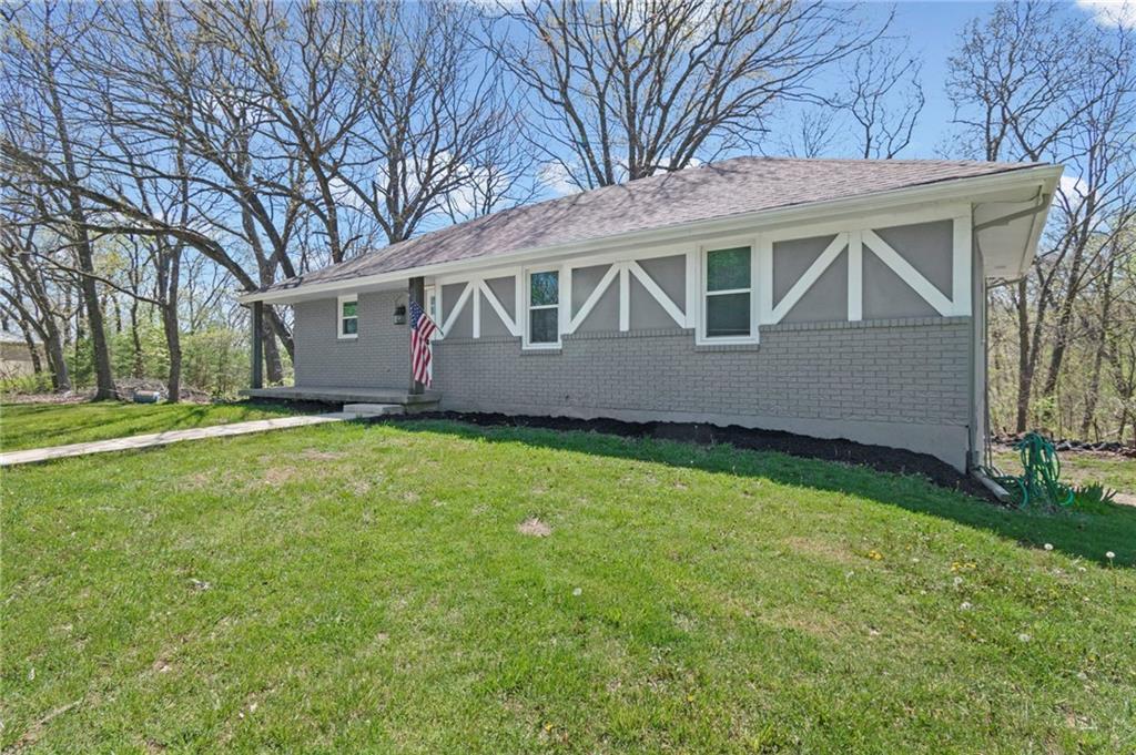 Photo 4 of 5977 SE 208th Street