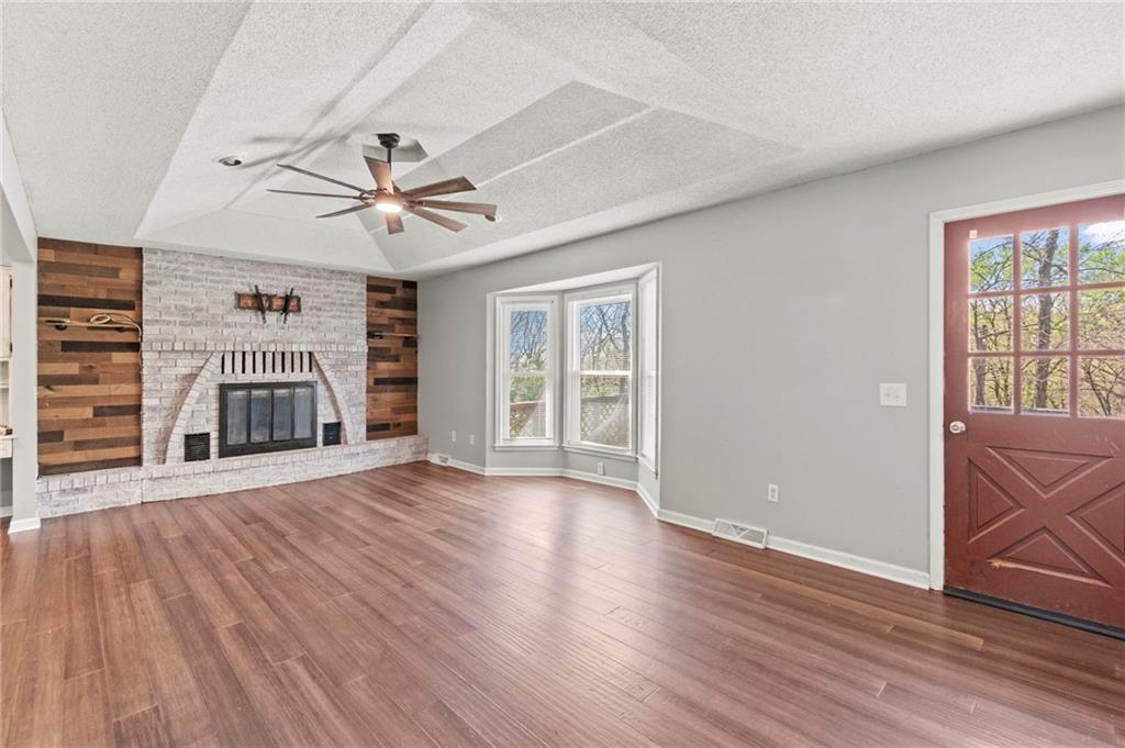 Photo 7 of 5977 SE 208th Street