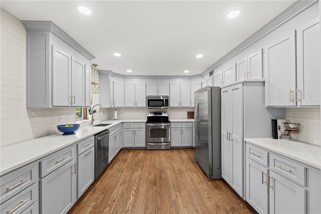 Photo 7 of 8906 Millstone Drive