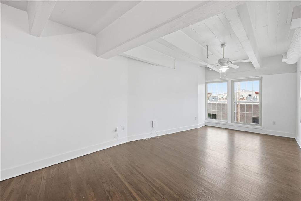 Photo 6 of 3001 Gillham Road #206