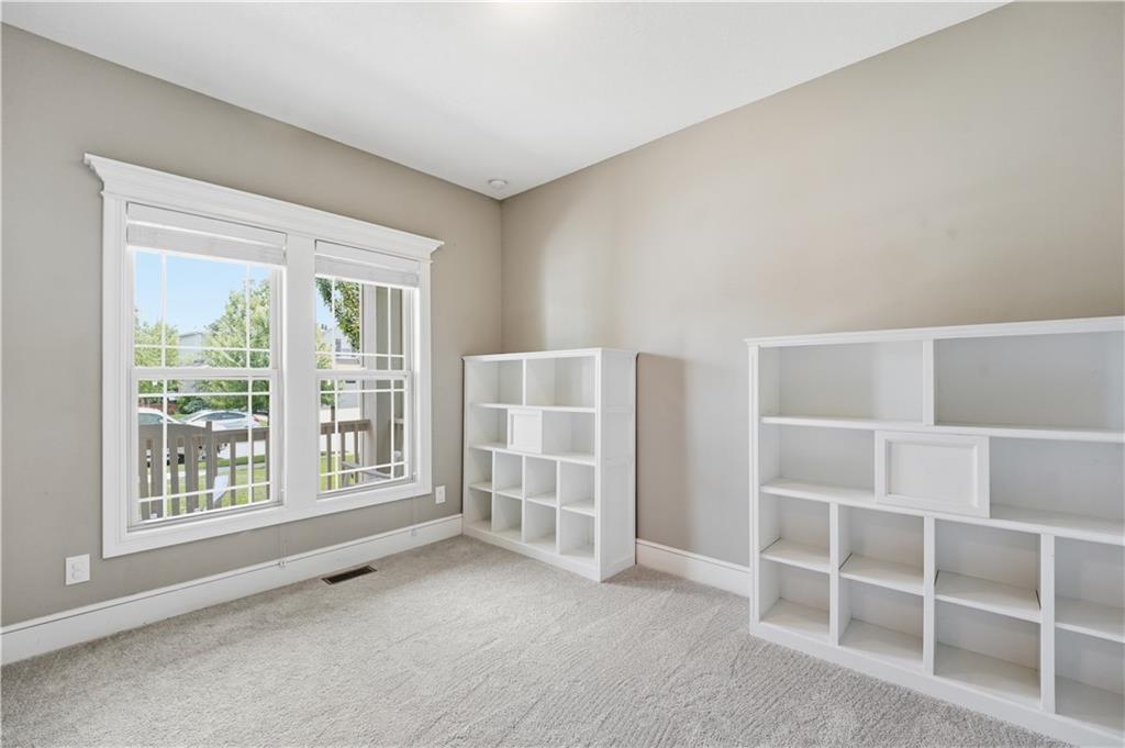 Photo 5 of 16438 AGNES Street