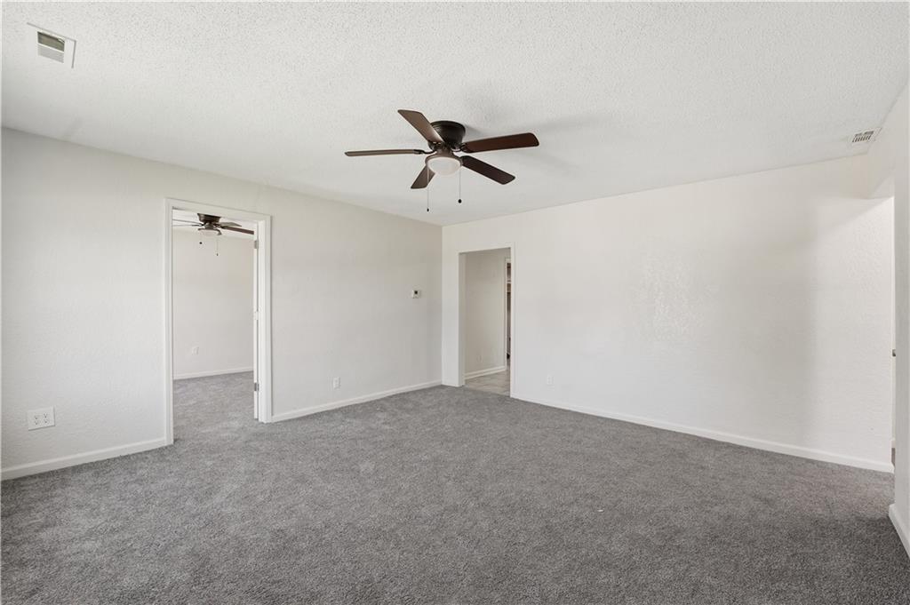 Photo 4 of 5609 Oakland Avenue