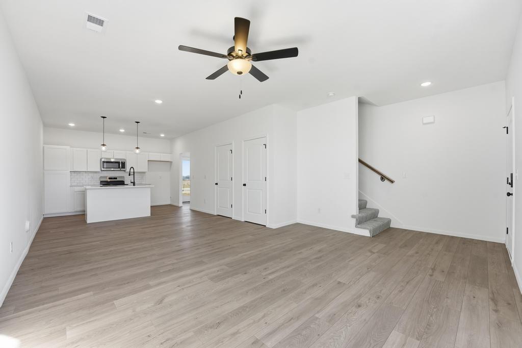 Photo 3 of 12402 S Acacia Drive