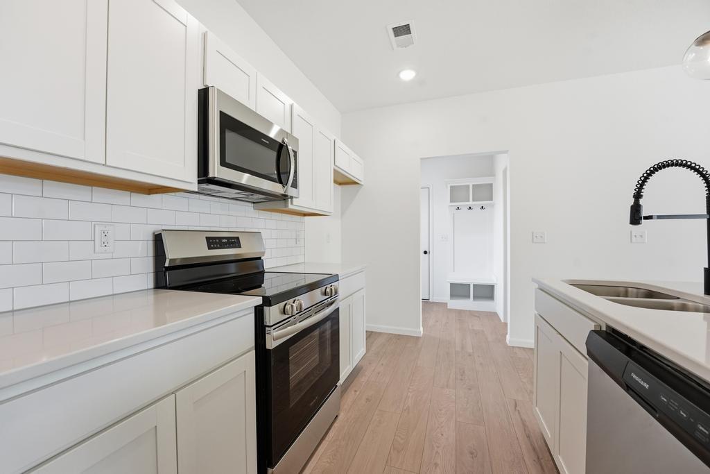 Photo 6 of 12402 S Acacia Drive