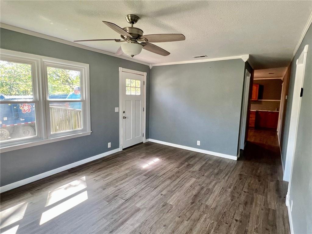 Photo 4 of 101 S 9th Terrace