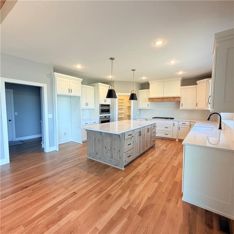 Photo 7 of 2351 Foxtail Drive