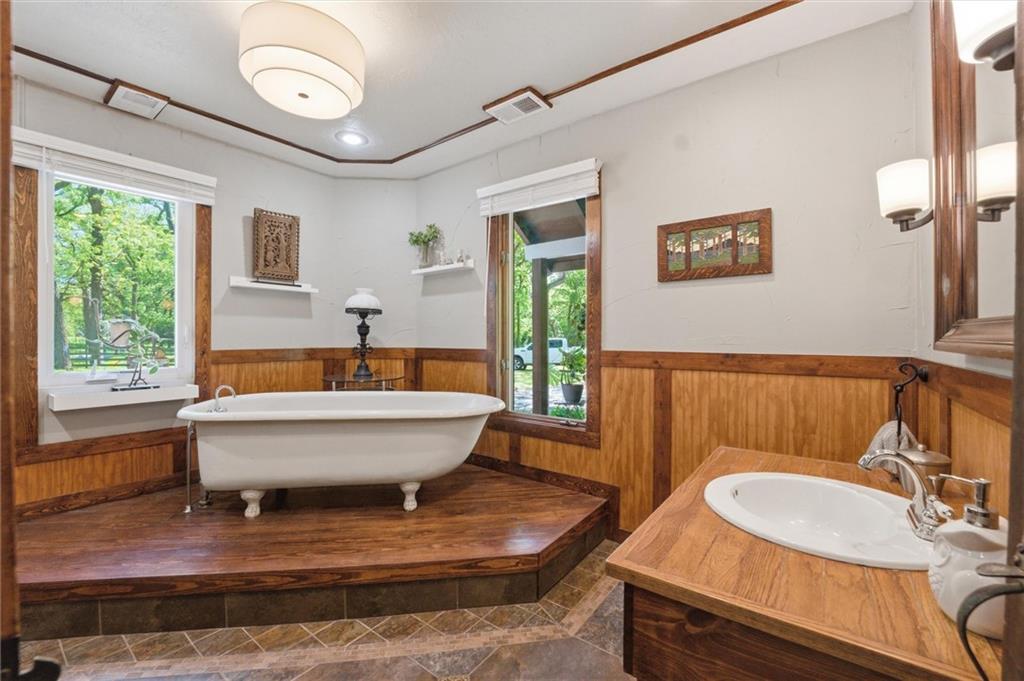 Photo 5 of 842 Kendall Road